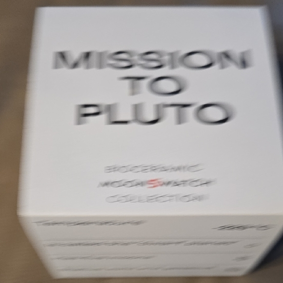 Omega Speedmaster with Red and Gray Accents - Picture 14 of 16